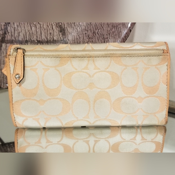 COACH Peach Wallet (FLAWED) - Picture 2 of 6